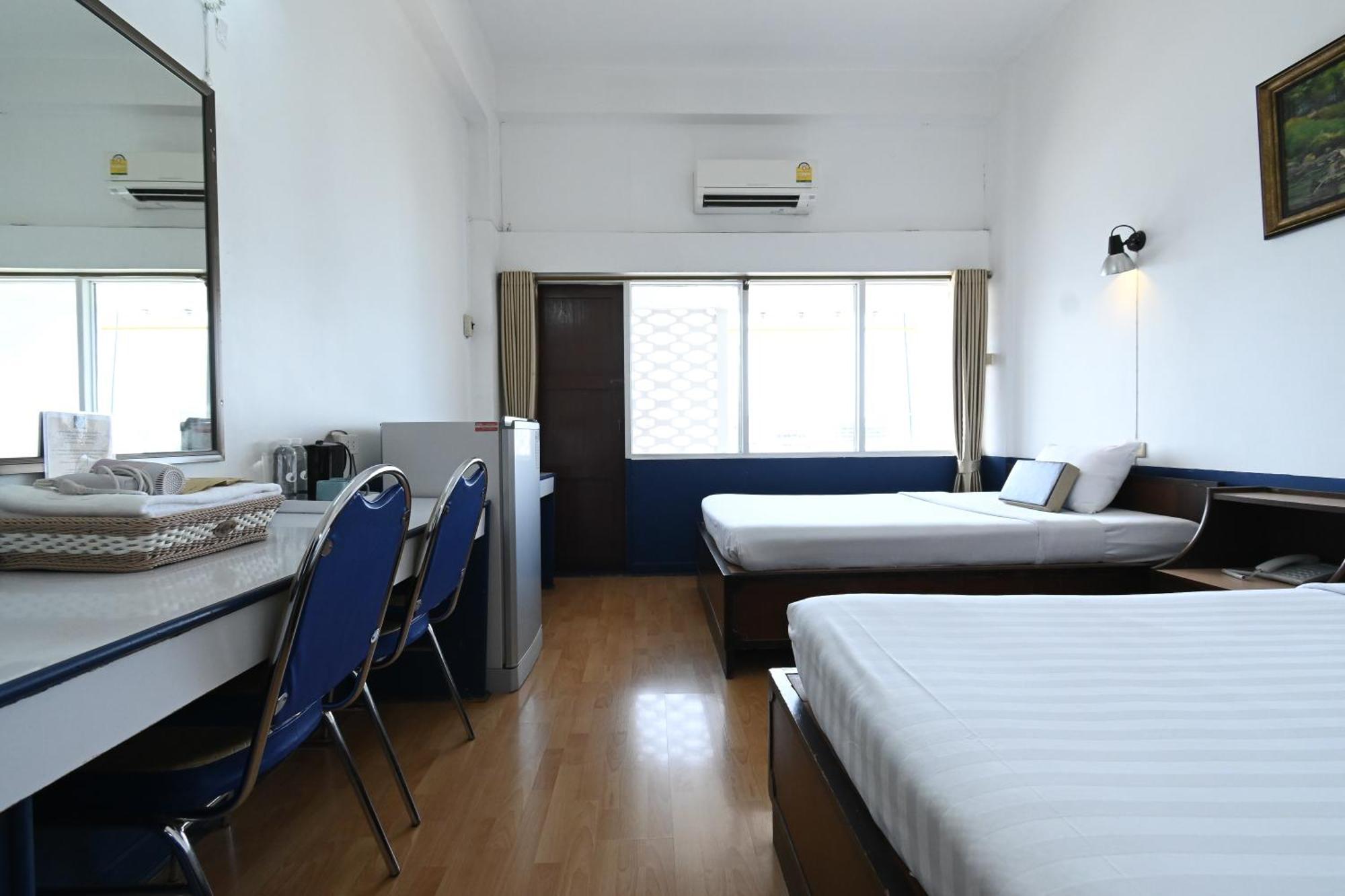 The Krungkasem Srikrung Hotel Banguecoque Quarto foto