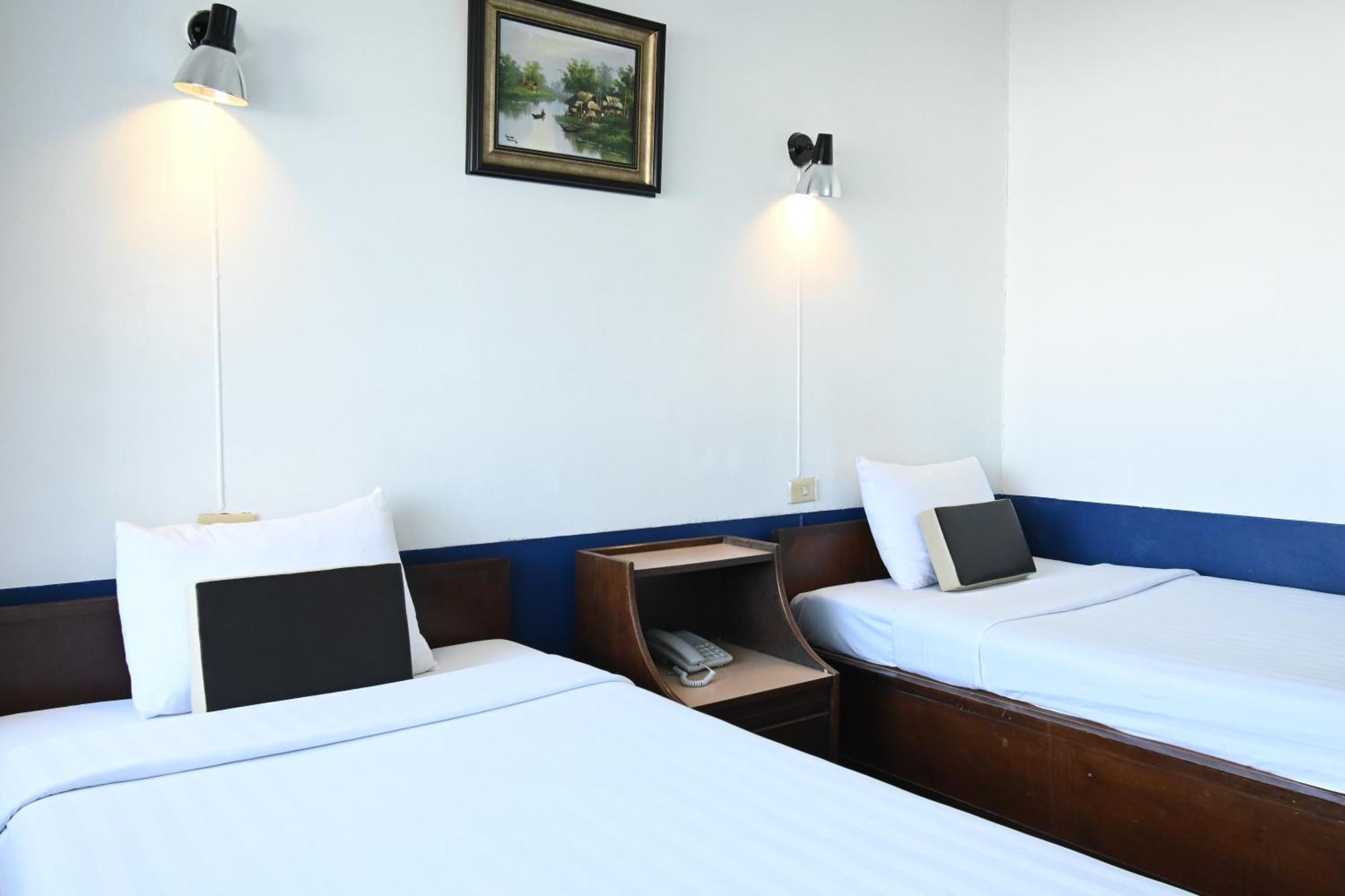 The Krungkasem Srikrung Hotel Banguecoque Quarto foto