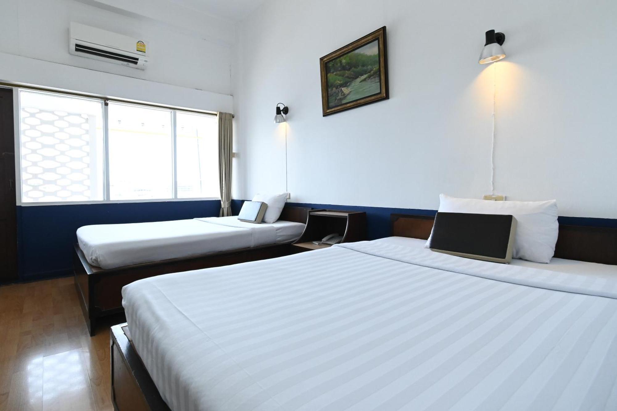 The Krungkasem Srikrung Hotel Banguecoque Quarto foto